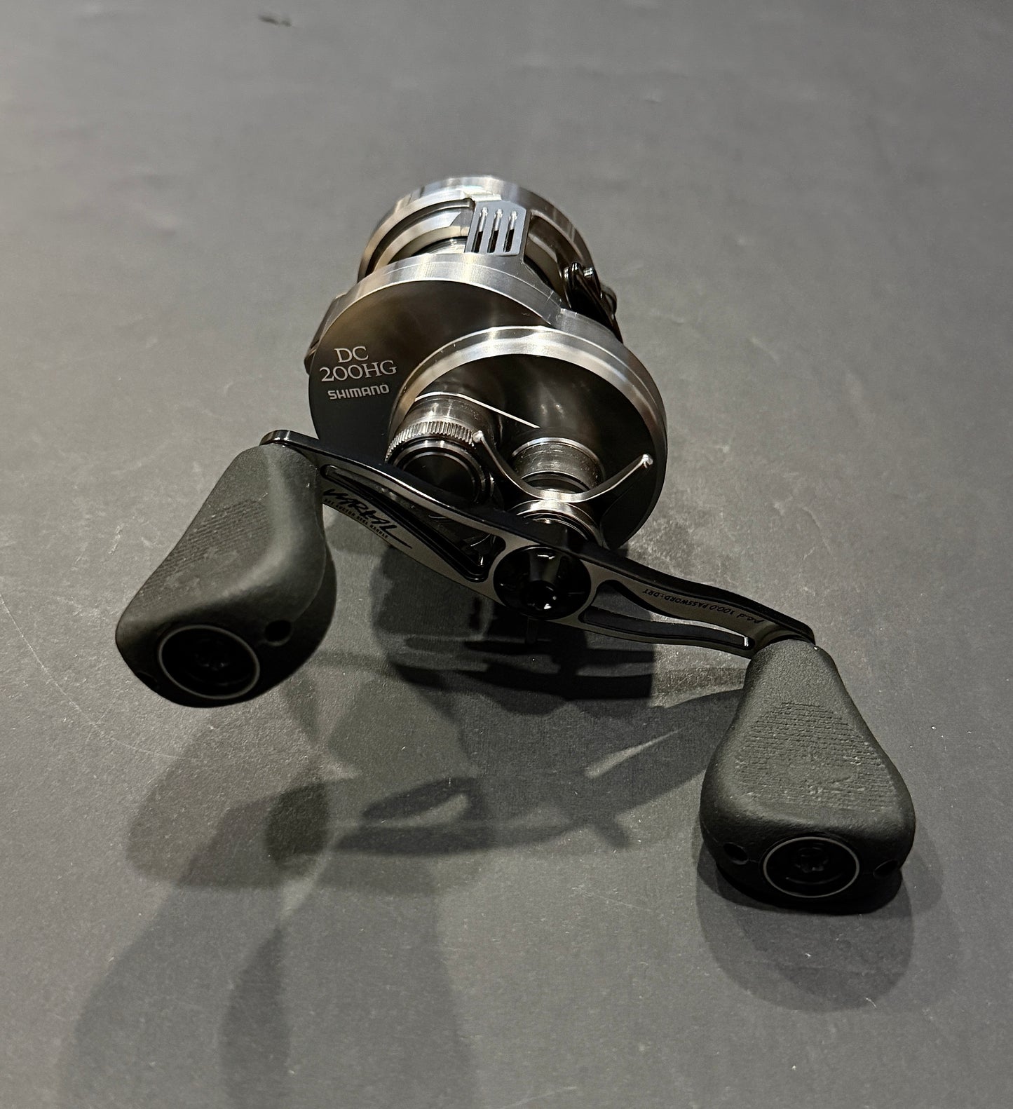 2020 Shimano Calcutta Conquest DC 200HG with 100mm White x Black Drt Varial Handle