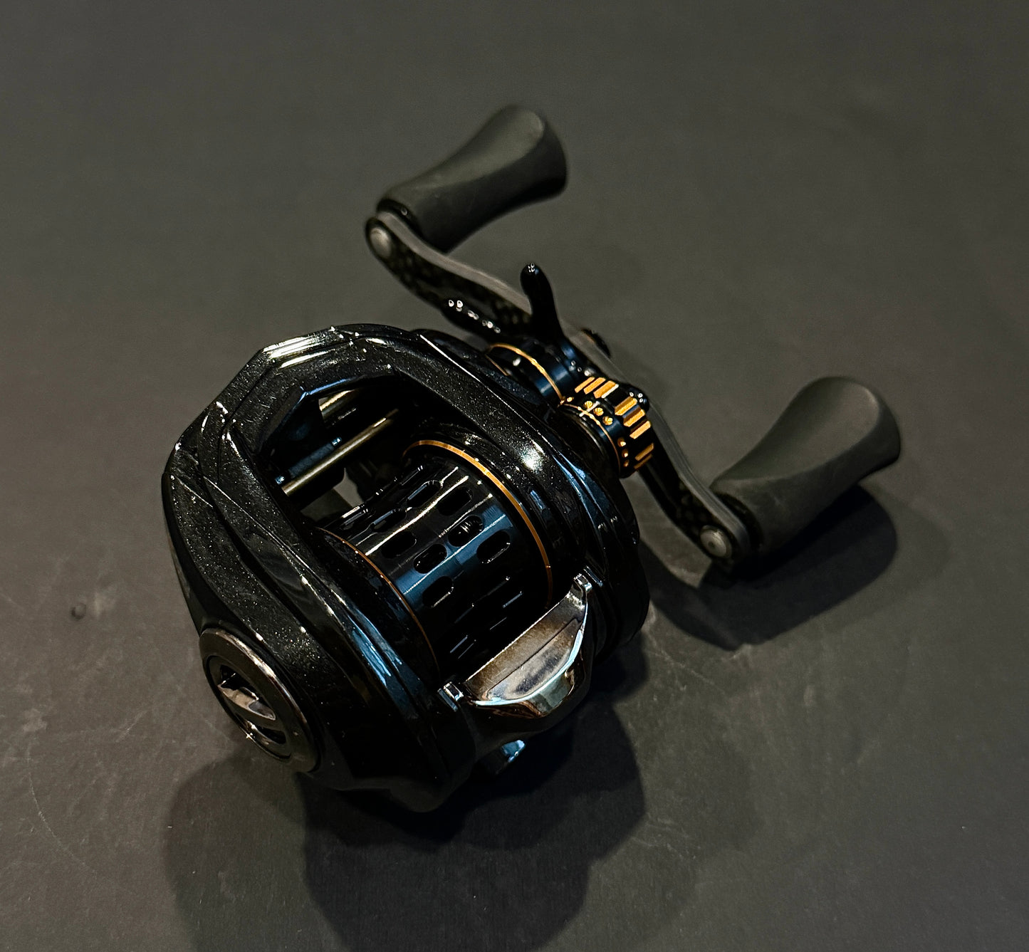 Abu Garcia 16 Revo ALC-BF7 | Right-Hand Baitcasting Reel