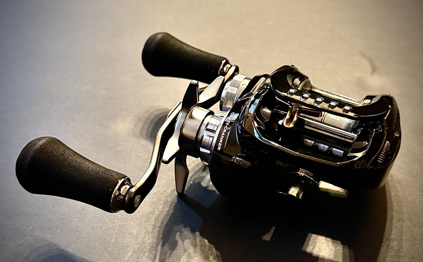 Daiwa Zillion TW HD 1520 - Premium Baitcasting Reel (5.5:1, Crazy Cranker)