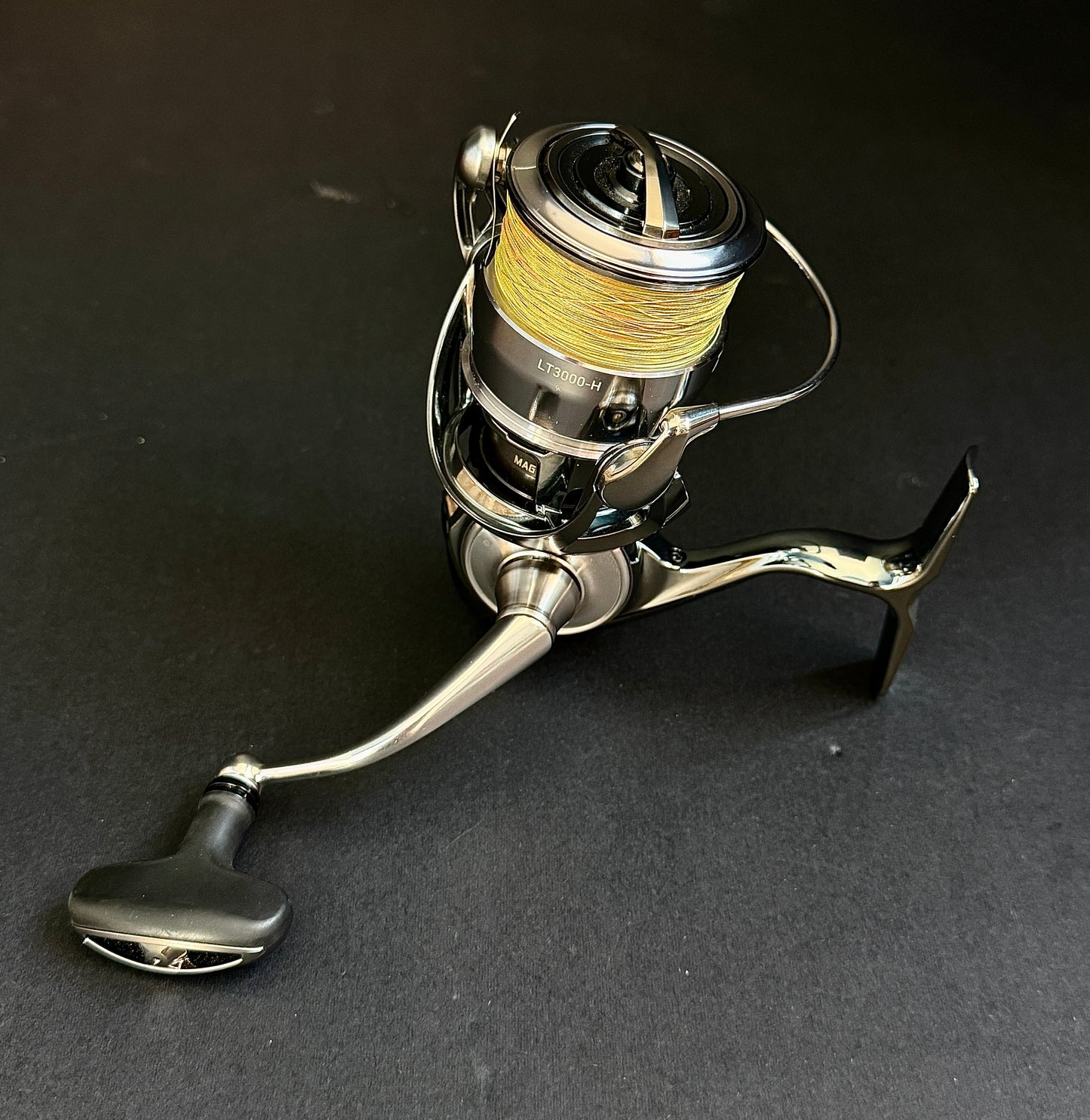 Daiwa 22 Exist LT3000-H | Spinning Reel | Right/Left Hand