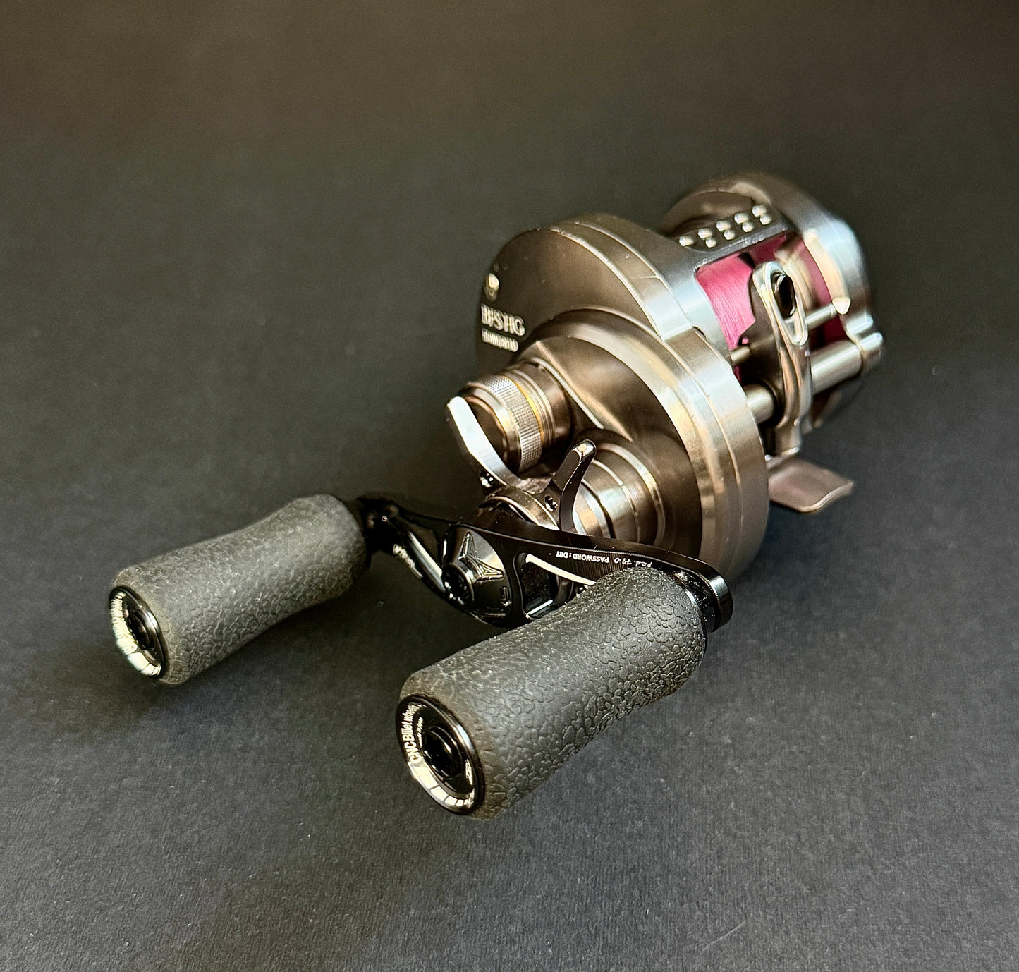 Shimano 23 Calcutta Conquest BFS HG + DRT Varial 79 Handle | Baitcasting Combo