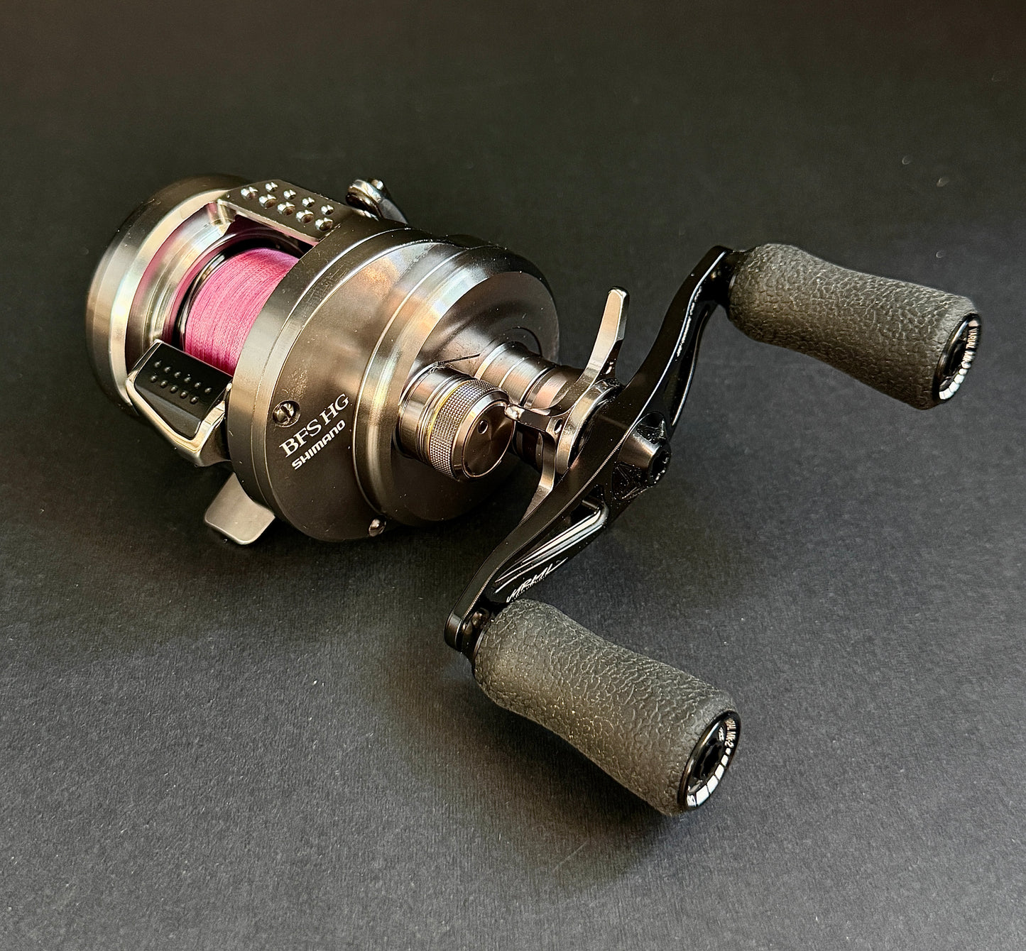 Shimano 23 Calcutta Conquest BFS HG + DRT Varial 79 Handle | Baitcasting Combo